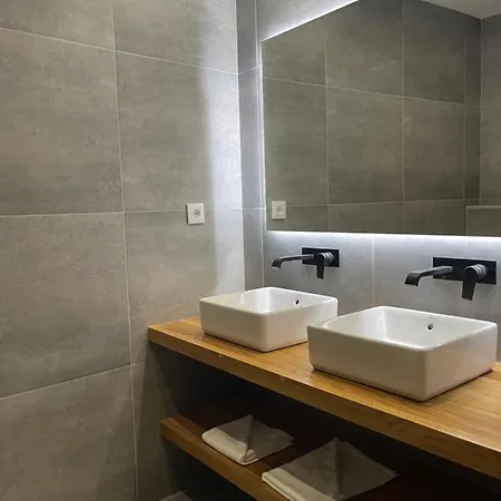 Baixa Exclusive House