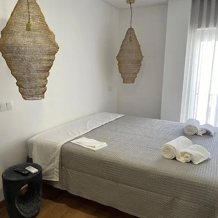 Baixa Exclusive House בית הארחה *