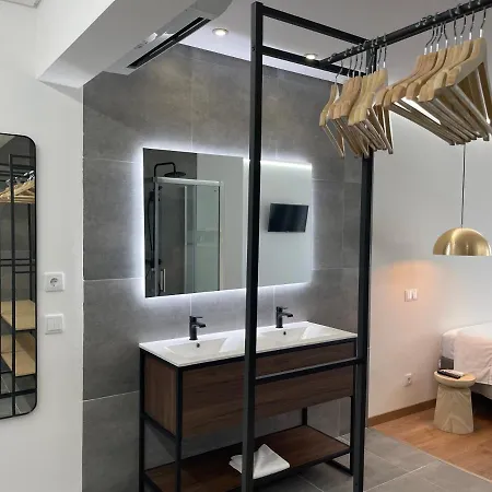 Baixa Exclusive House בית הארחה פארו